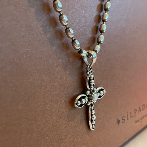 Silpada N1443 Polished Sterling Silver Oval Bead chain & Freshwater Pearl Cross - Picture 7 of 16
